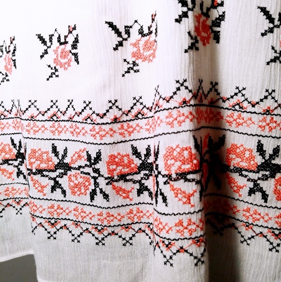 ❄️ Removing 1/1❄️NWT Max Studio Boho Top - Picture 4 of 7